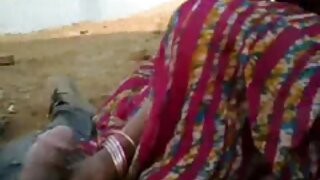 ಸಮ್ಮೋಹನಗೊಳಿಸುವ ಜಪಾನೀಸ್ ಬೇಬ್ ನಾಯಿಗಳ ಶೈಲಿಯಲ್ಲಿ ಕೊರೆಯುವಾಗ ಬಾಯಿ ಫಕ್ ಹಿಂದಿಯಲ್ಲಿ ಮಾದಕ ಚಲನಚಿತ್ರ ನೀಡುತ್ತದೆ
